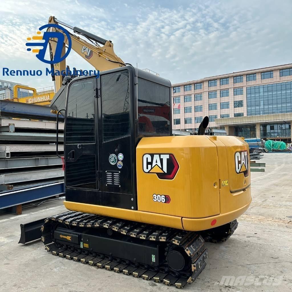 CAT 306E with rubber Mini bagri <7t