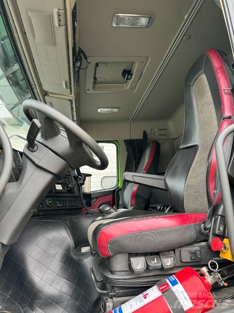 Volvo FM 8*4 Kiper tovornjaki