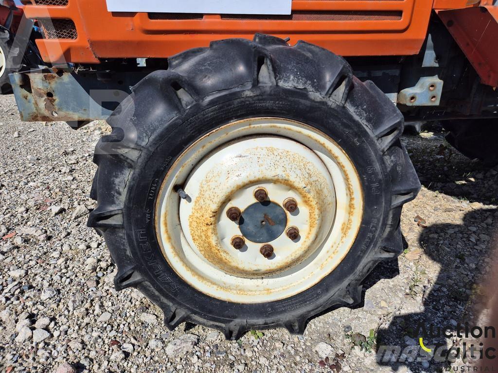 Kubota L1-205D Traktorji