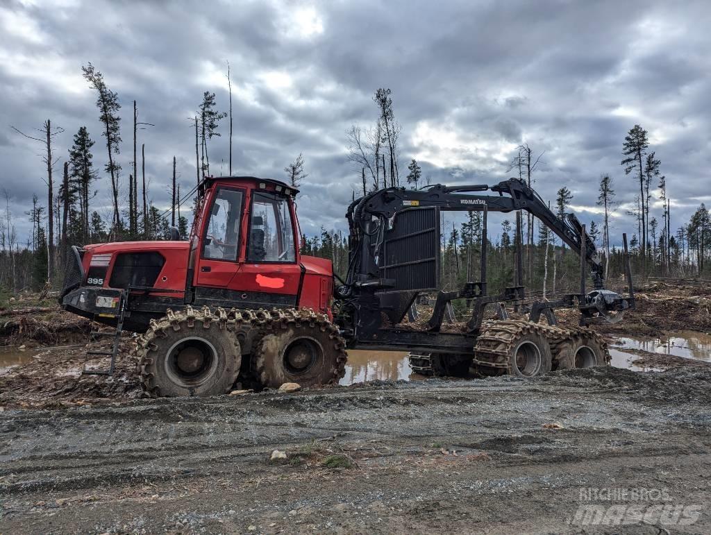 Komatsu 895 Forwarderji