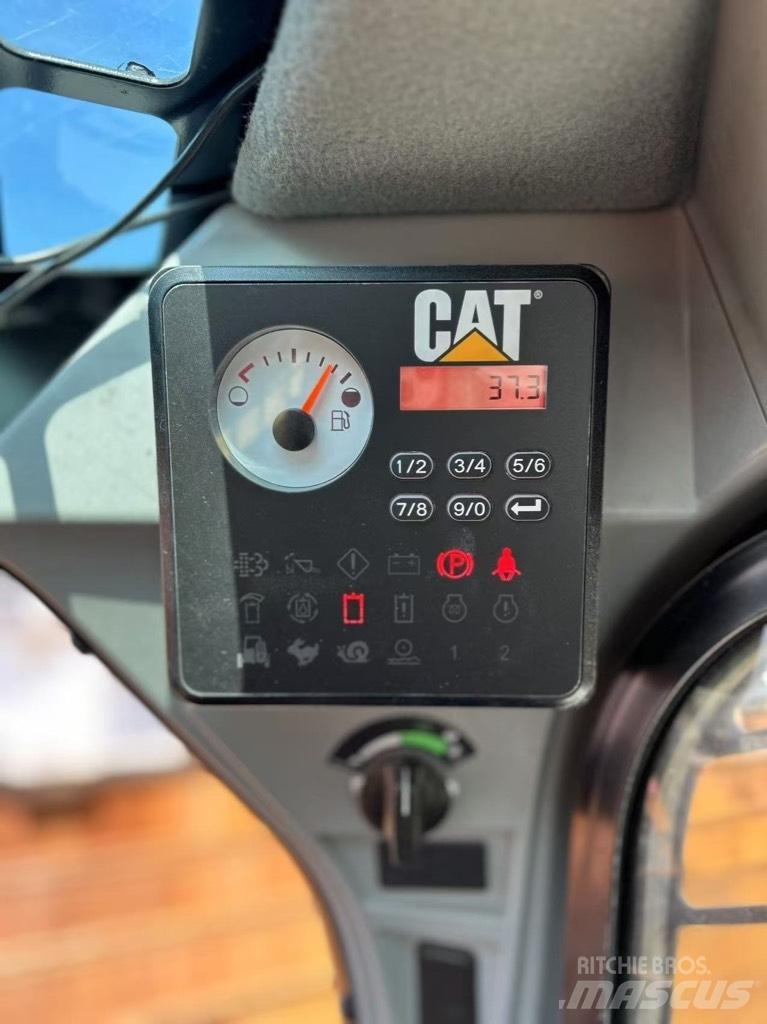 CAT 262 D Skid steer mini nakladalci