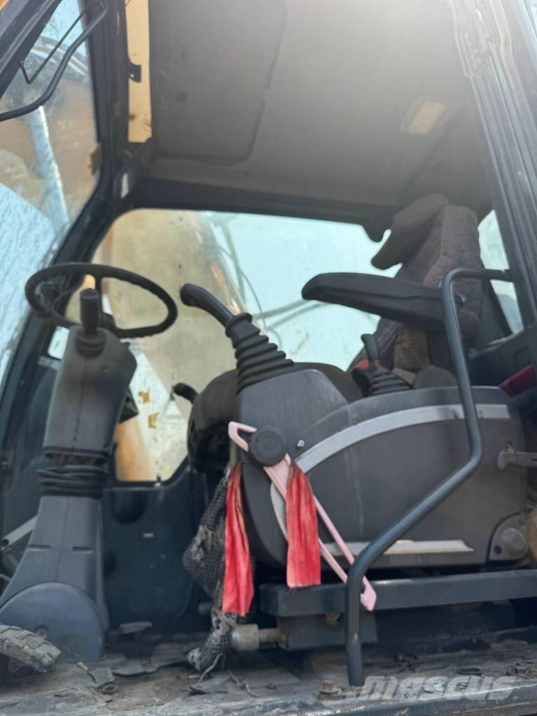 Hyundai Robex 150W-9 Bagri na kolesih