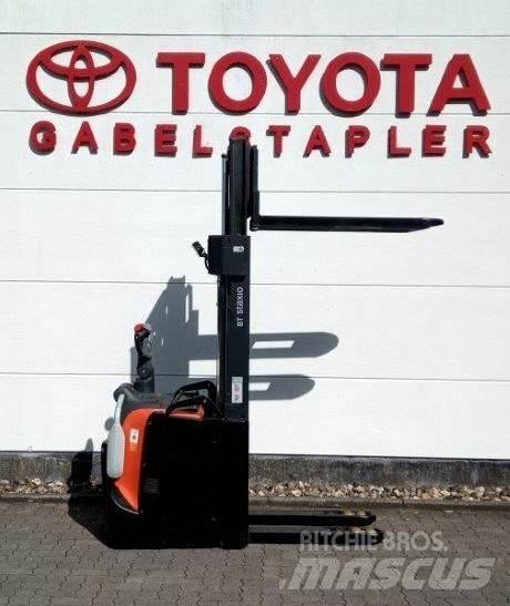 Toyota SPE140L Ročni električni viličar