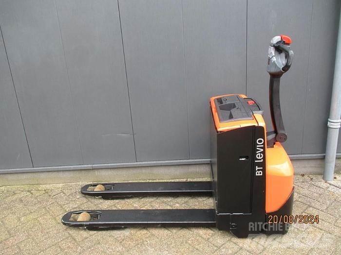 BT LWE 160 Električni nizko dvižni viličar