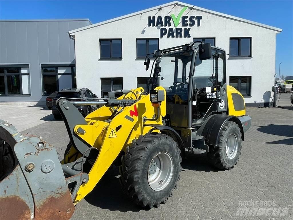 Wacker Neuson WL44 Kolesni nakladalci