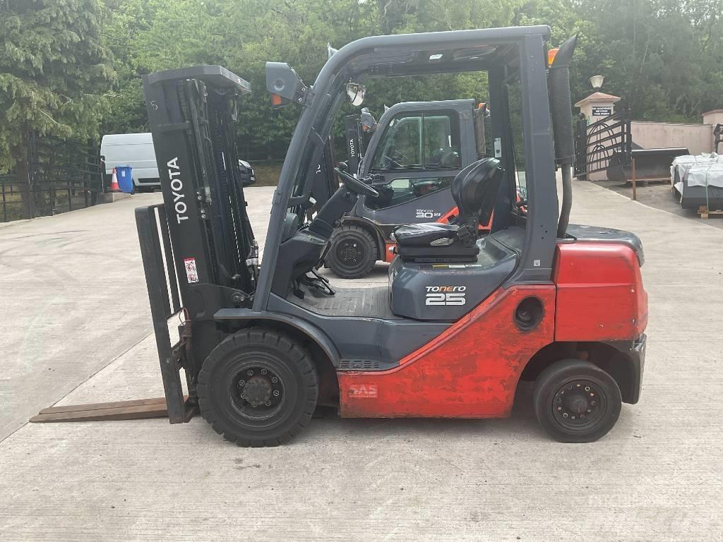 Toyota 02-8 FDF 25 Dizelski viličarji
