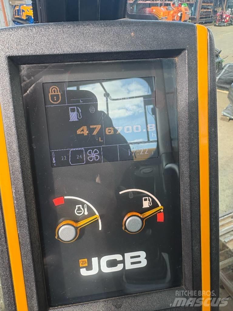 JCB JS 130 LC Bagri goseničarji