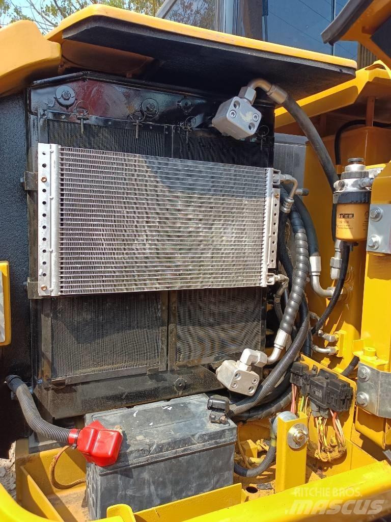 CAT 306 Mini bagri <7t