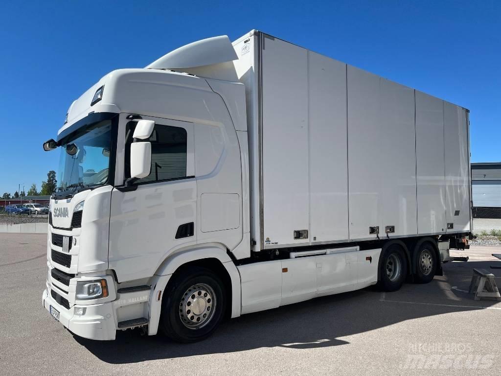 Scania R450B6X2*4NB Tovornjaki hladilniki