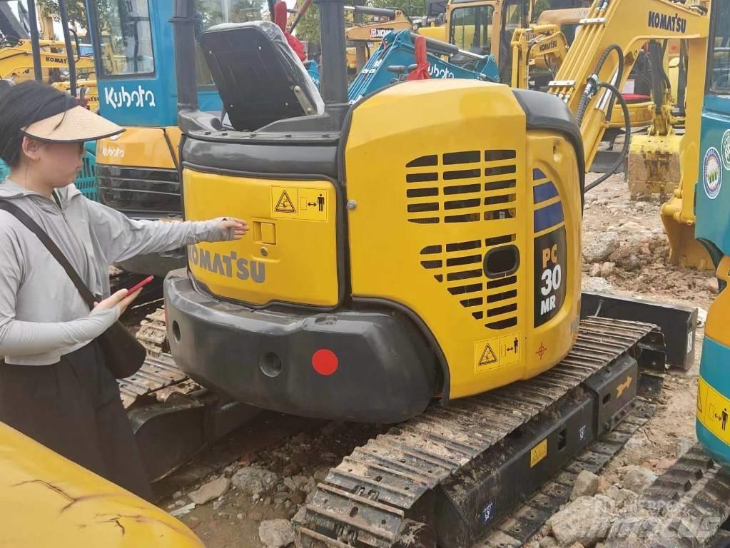 Komatsu PC 30 Mini bagri <7t