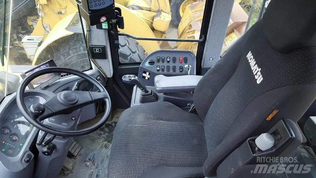 Komatsu WA470-6LC Kolesni nakladalci
