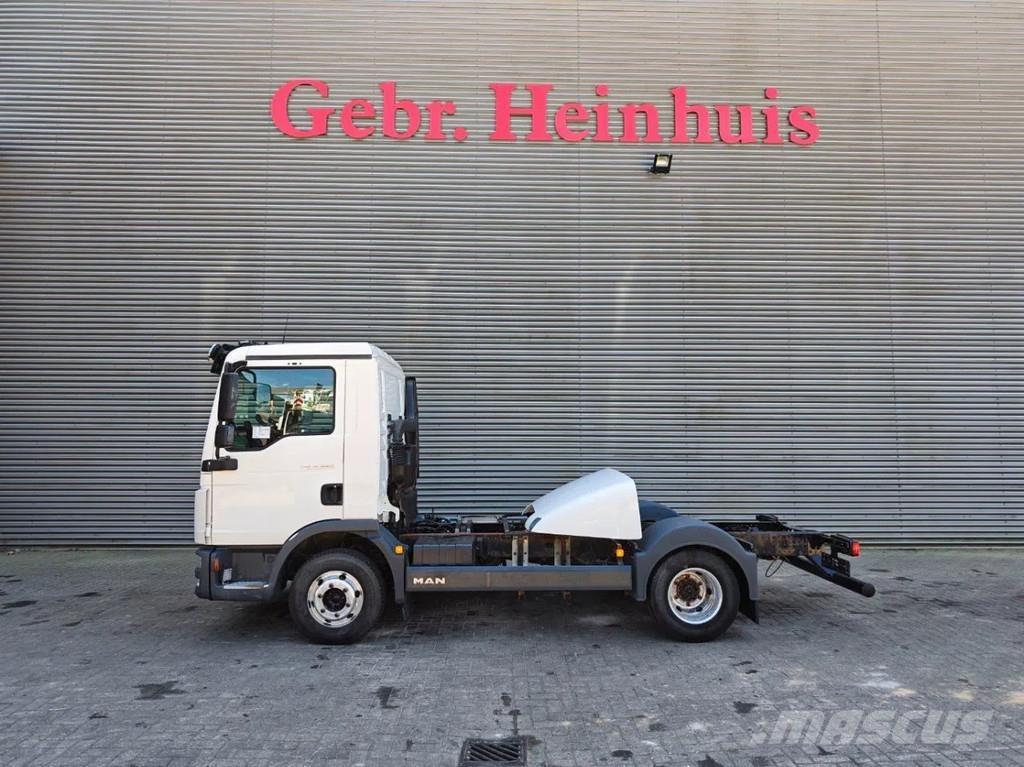 MAN TGL 8.220 4x2 Tovornjaki-šasije