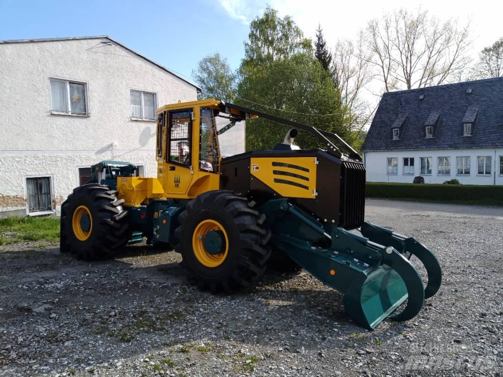 HSM 904S Gozdarski traktorji