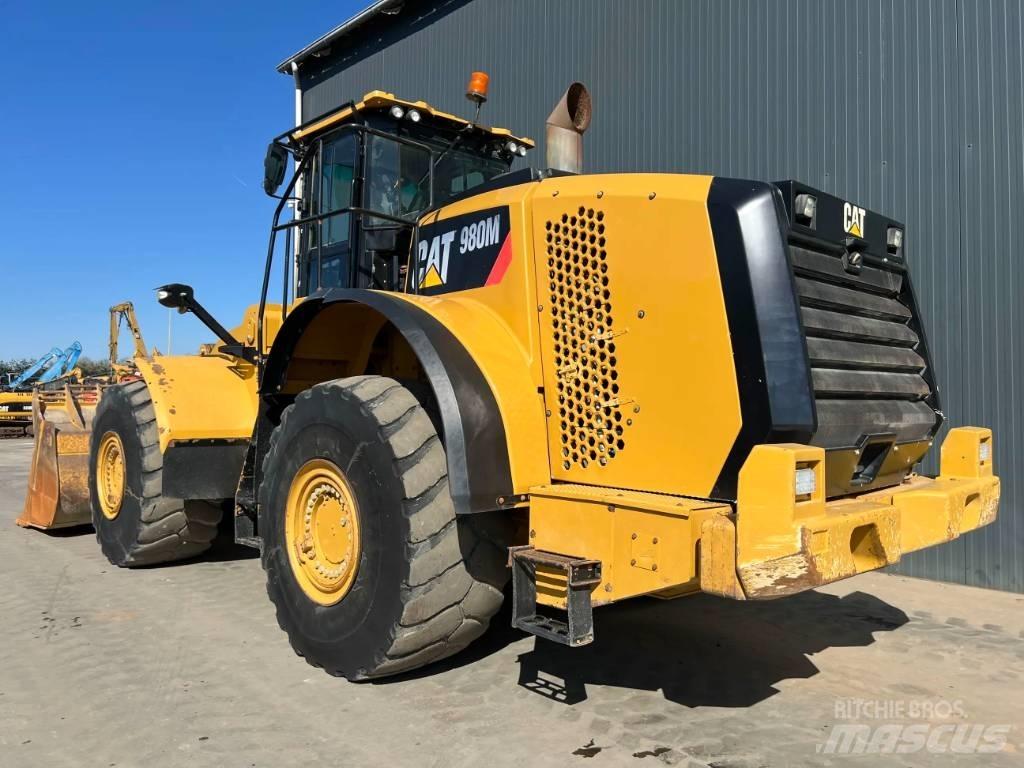 CAT 980M Kolesni nakladalci