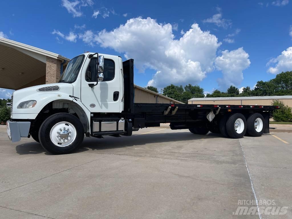 Freightliner M 106 Tovornjaki s kesonom/platojem