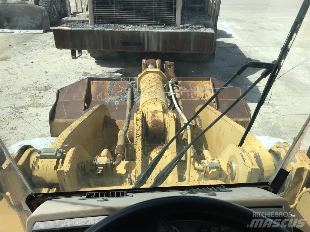 CAT 960 F Kolesni nakladalci