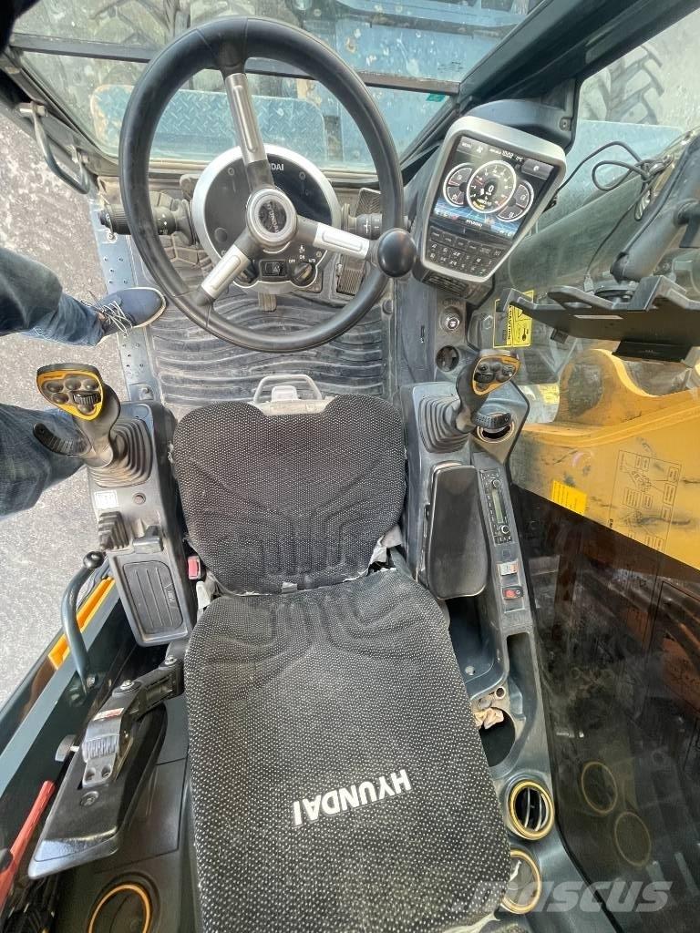 Hyundai HW 160 Bagri na kolesih