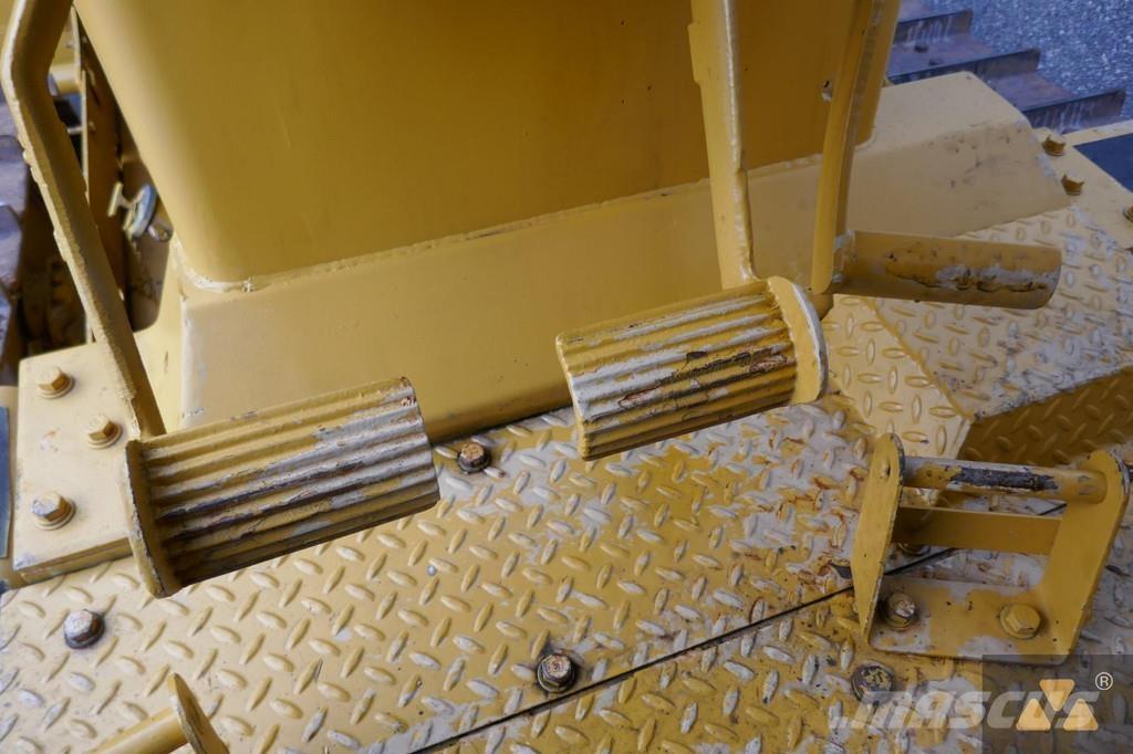 CAT D7G Ex-army Buldožerji goseničarji