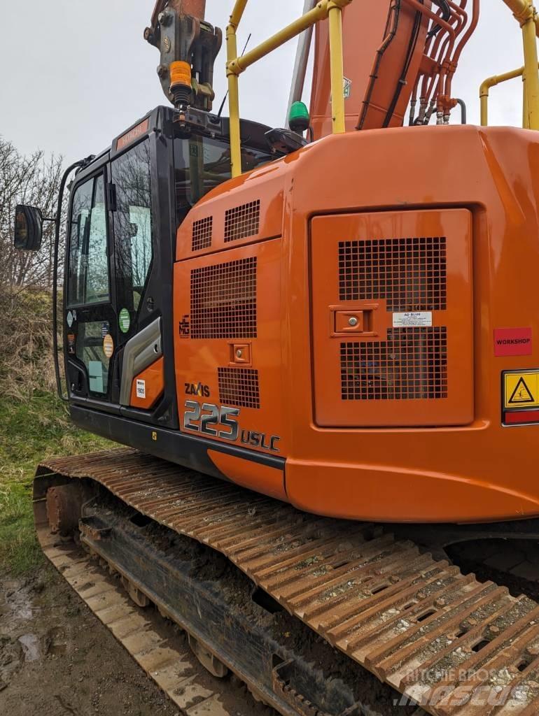 Hitachi ZX225US-7 Bagri goseničarji
