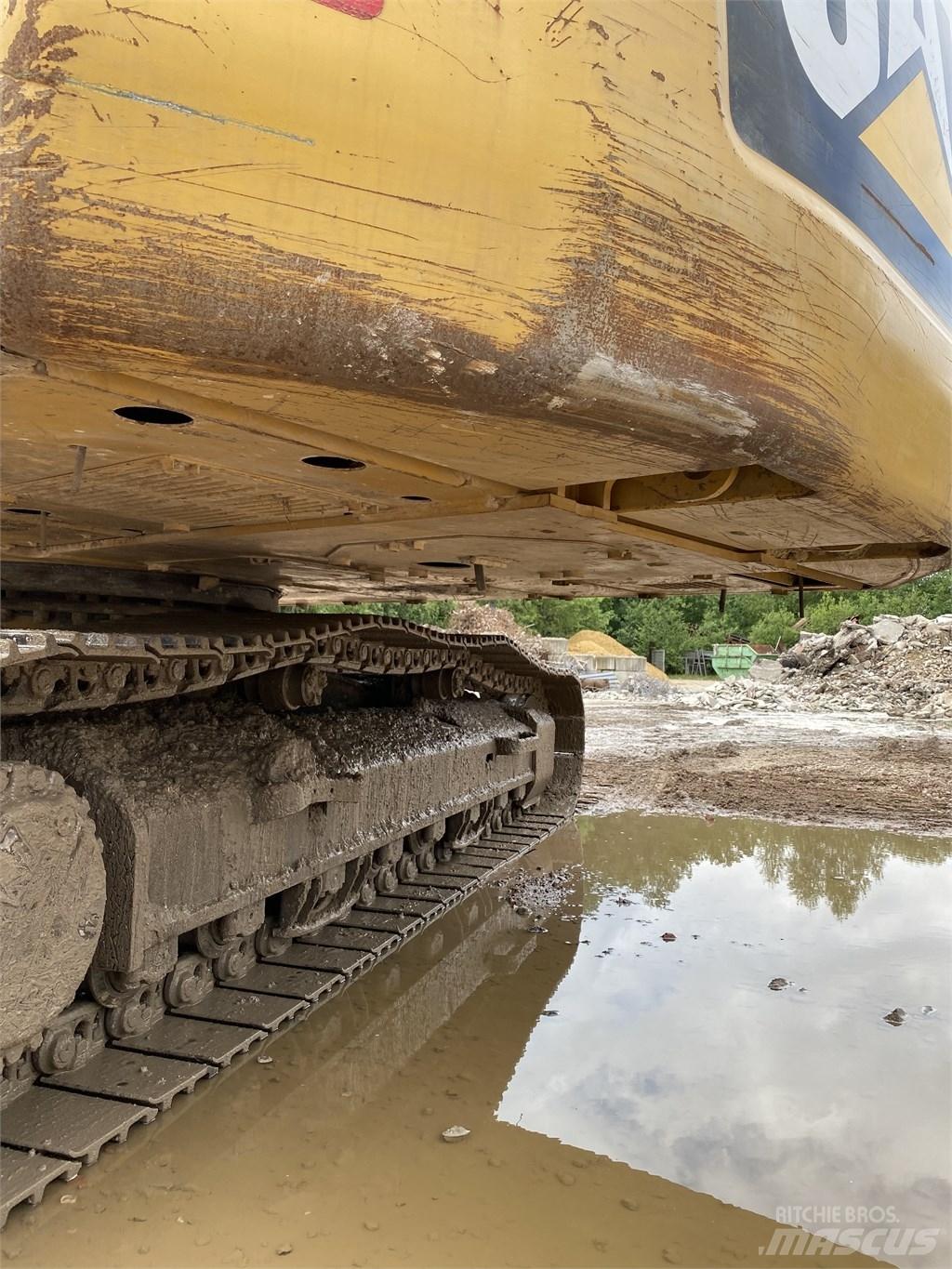 CAT 326 FLN Bagri goseničarji