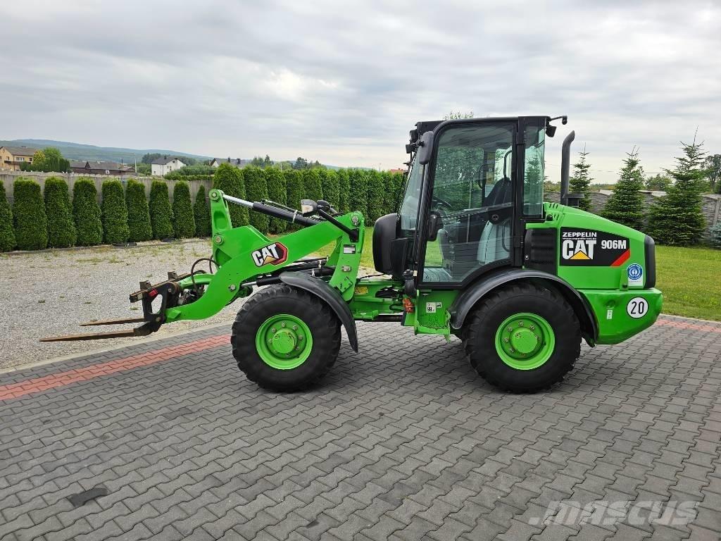 CAT 906 M Kolesni nakladalci