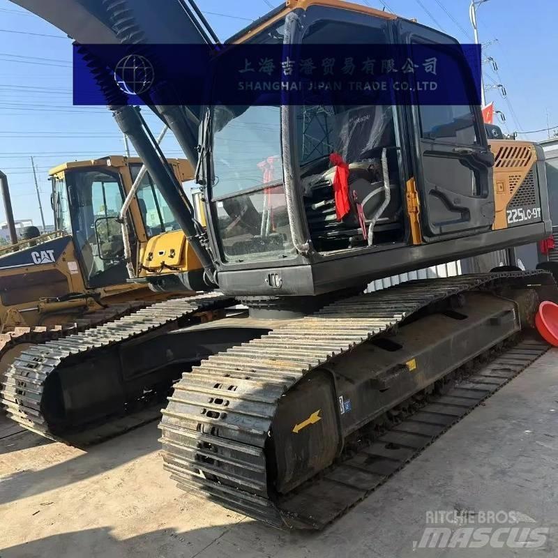 Hyundai R225 Bagri goseničarji