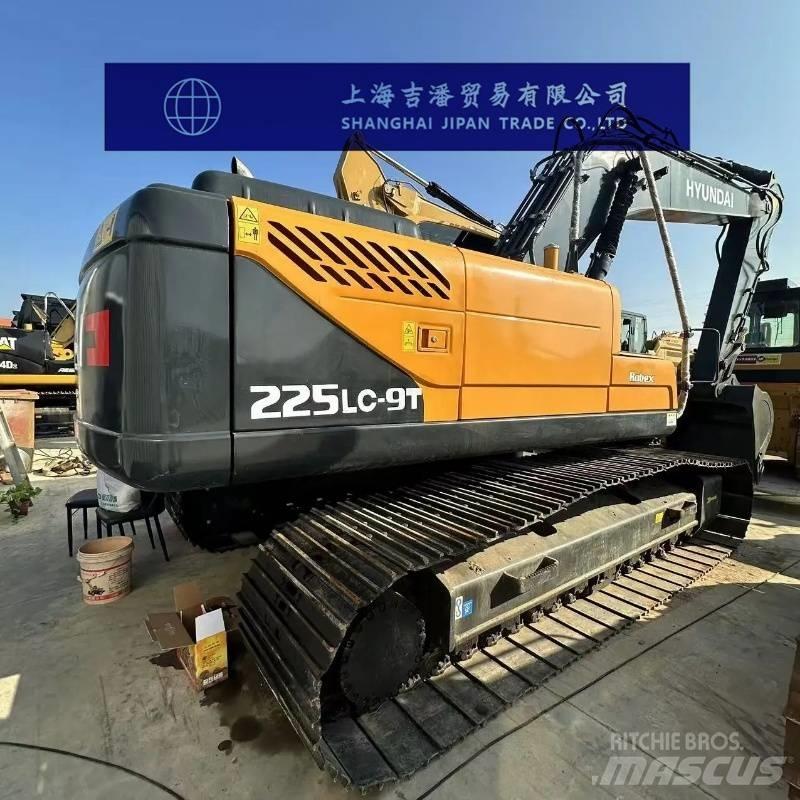 Hyundai R225 Bagri goseničarji