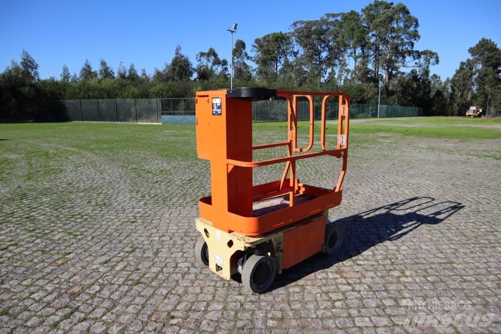 JLG 1230 ES Vertikalna dvigala