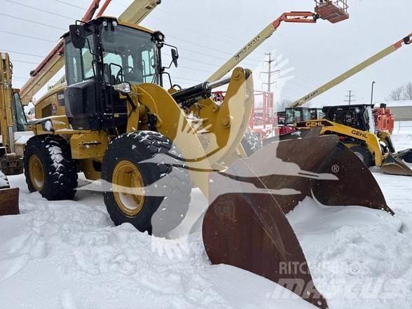 CAT 938M Kolesni nakladalci