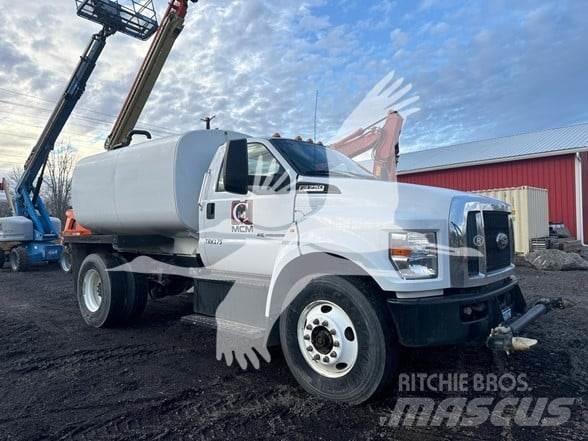F & R F750 Polprikolice za debla