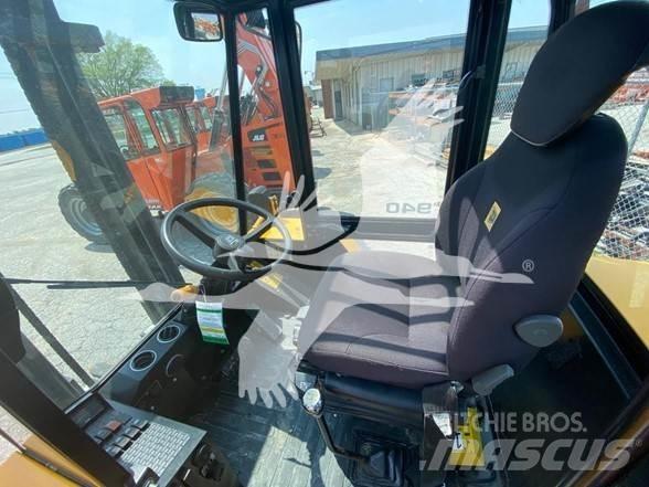 JCB 940 Terenski viličar