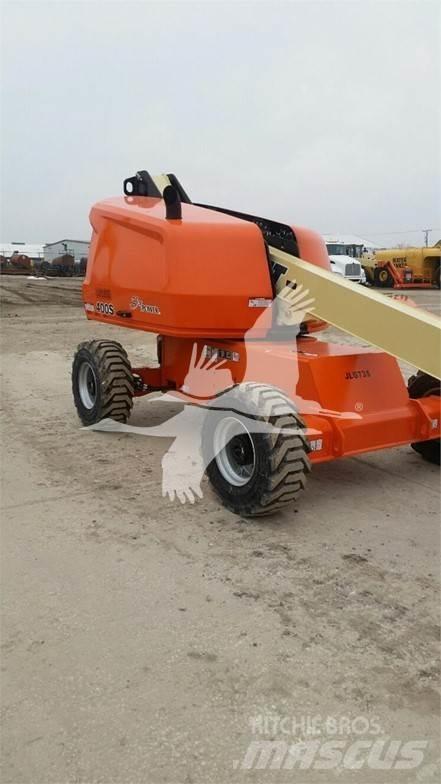 JLG 400S Teleskopske dvižne ploščadi