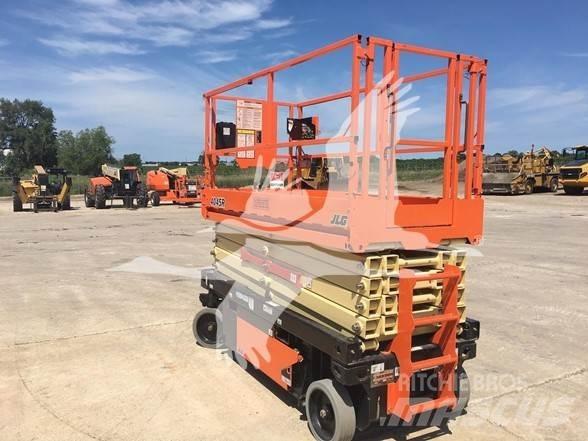 JLG 4045R Škarjaste dvižne ploščadi