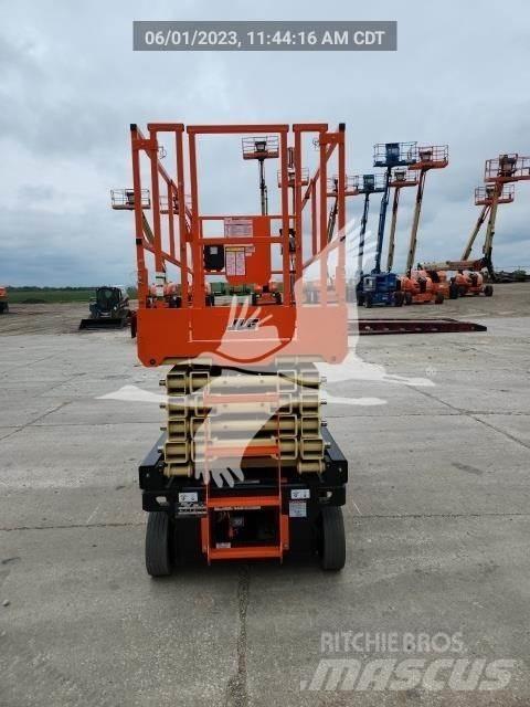 JLG 4045R Škarjaste dvižne ploščadi