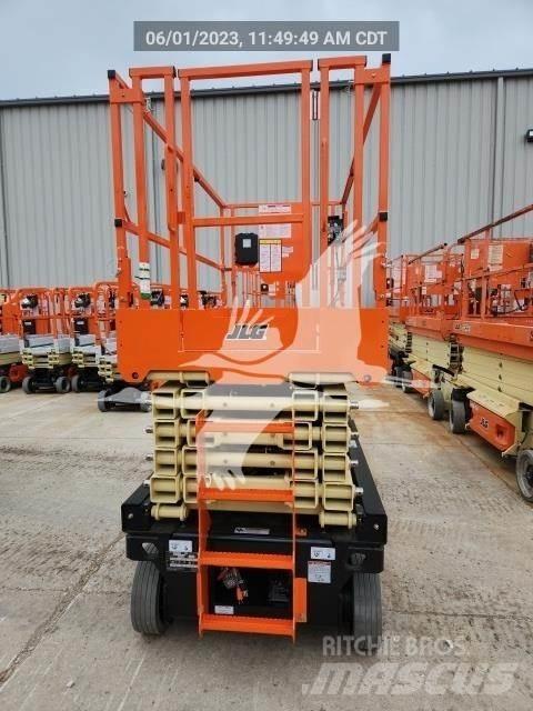 JLG 4045R Škarjaste dvižne ploščadi