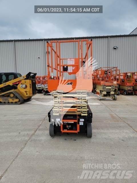 JLG 4045R Škarjaste dvižne ploščadi