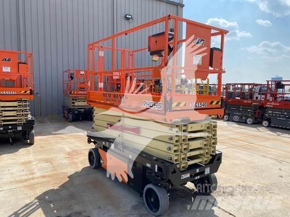 JLG 4045R Škarjaste dvižne ploščadi