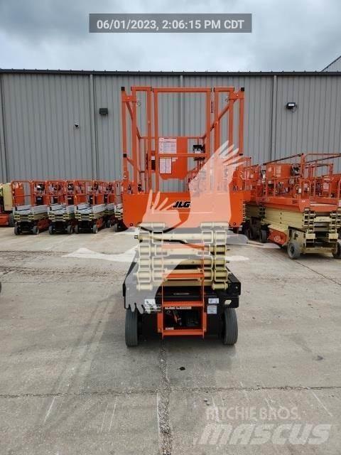 JLG 4045R Škarjaste dvižne ploščadi