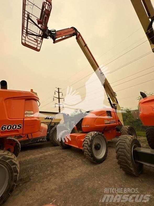 JLG 600AJ Zglobne dvižne ploščadi
