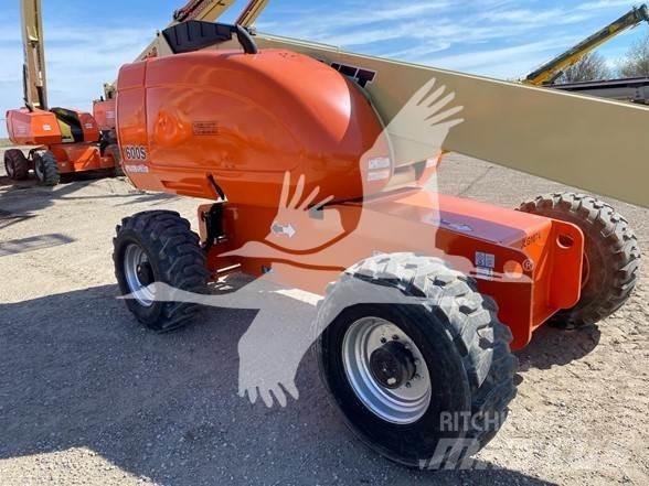 JLG 600S Teleskopske dvižne ploščadi