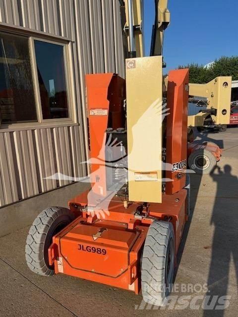 JLG E300AJP Zglobne dvižne ploščadi