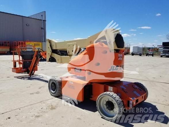 JLG E400AJPN Zglobne dvižne ploščadi