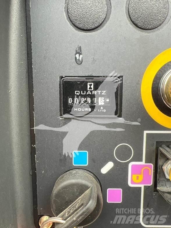 JLG T350 Vlečne dvižne ploščadi