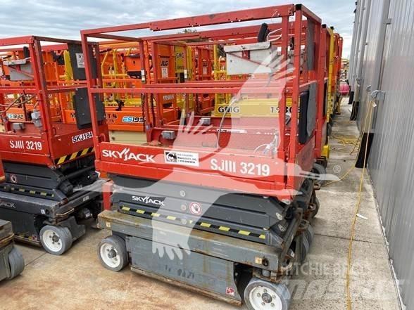 SkyJack SJ3219 Škarjaste dvižne ploščadi