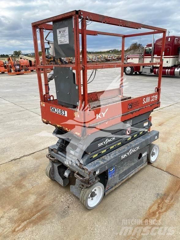 SkyJack SJ3219 Škarjaste dvižne ploščadi