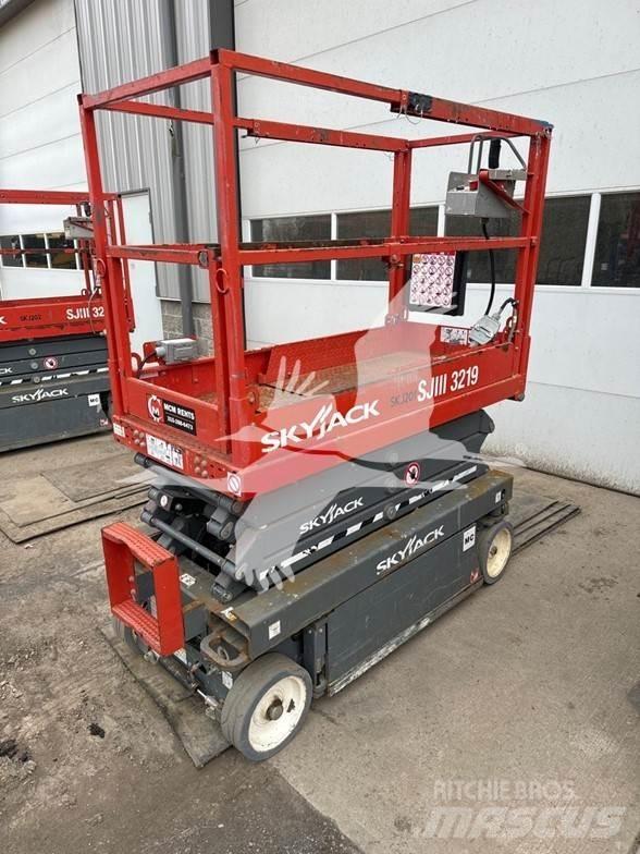 SkyJack SJ3219 Škarjaste dvižne ploščadi