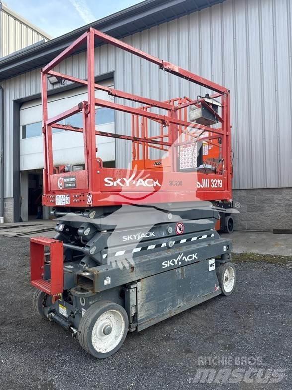 SkyJack SJ3219 Škarjaste dvižne ploščadi