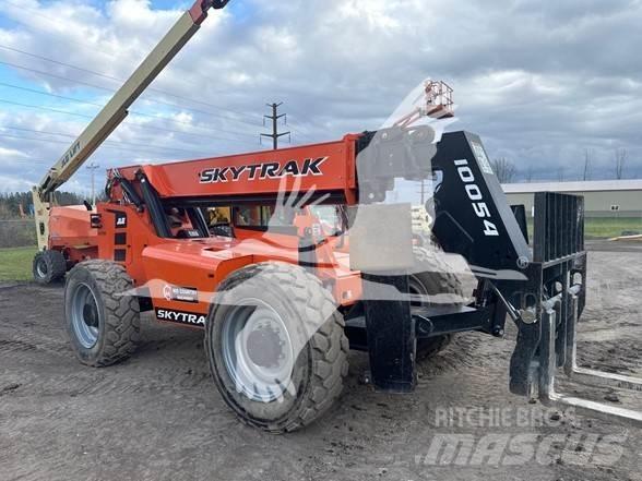 SkyTrak 10054 Teleskopski viličarji