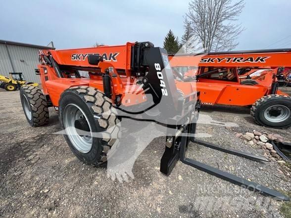 SkyTrak 8042 Teleskopski viličarji