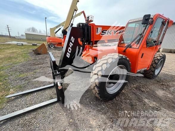 SkyTrak 8042 Teleskopski viličarji